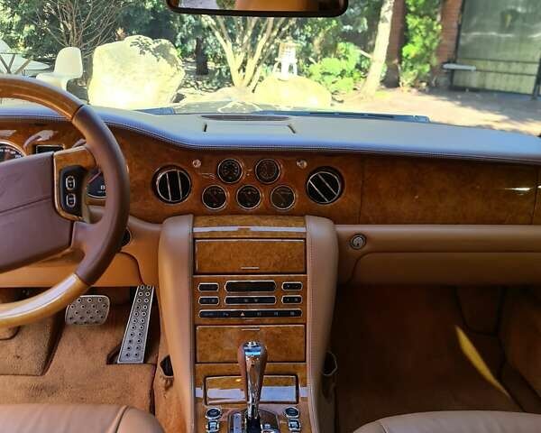 Черный Бентли Арнаж, объемом двигателя 6.76 л и пробегом 60 тыс. км за 70000 $, фото 8 на Automoto.ua