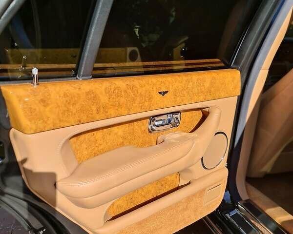 Черный Бентли Арнаж, объемом двигателя 6.76 л и пробегом 60 тыс. км за 70000 $, фото 12 на Automoto.ua