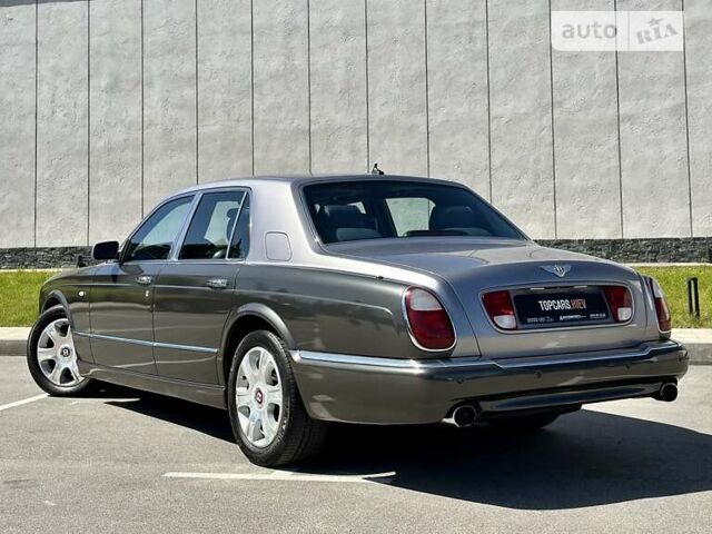 Сірий Бентлі Arnage, об'ємом двигуна 6.8 л та пробігом 95 тис. км за 67500 $, фото 11 на Automoto.ua