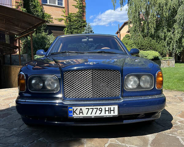 Синій Бентлі Arnage, об'ємом двигуна 4.4 л та пробігом 110 тис. км за 35500 $, фото 8 на Automoto.ua