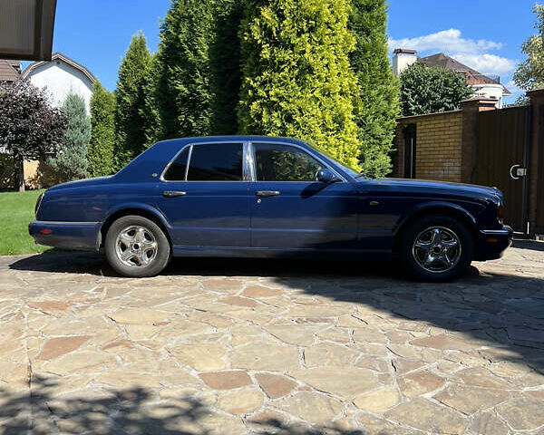 Синій Бентлі Arnage, об'ємом двигуна 4.4 л та пробігом 110 тис. км за 35500 $, фото 2 на Automoto.ua