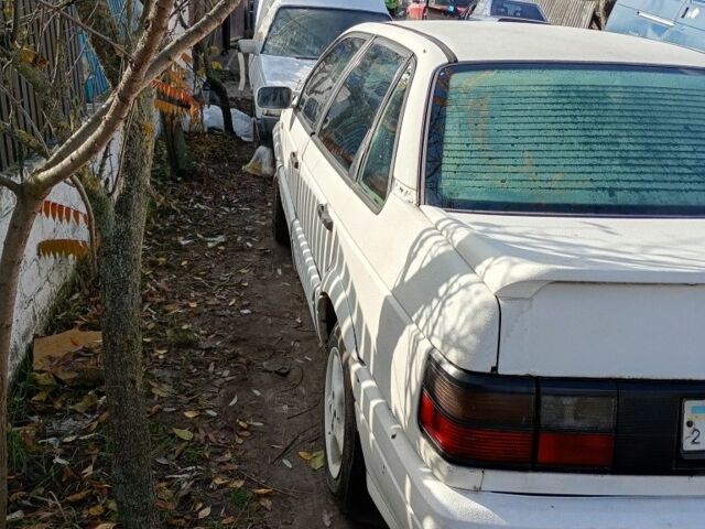 Белый Бентли Азур, объемом двигателя 1 л и пробегом 2 тыс. км за 1000 $, фото 3 на Automoto.ua