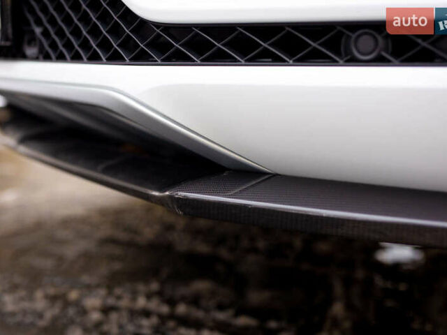 Білий Бентлі Бентайга, об'ємом двигуна 4 л та пробігом 32 тис. км за 155000 $, фото 15 на Automoto.ua