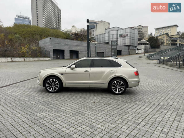 Бежевый Бентли Бентайга, объемом двигателя 5.95 л и пробегом 44 тыс. км за 119999 $, фото 3 на Automoto.ua