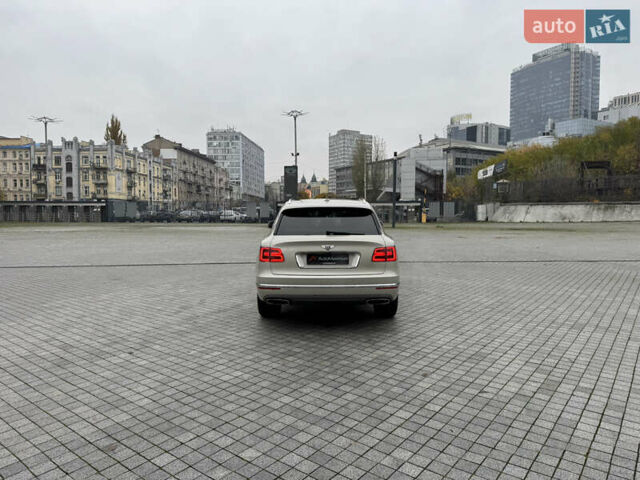 Бежевый Бентли Бентайга, объемом двигателя 5.95 л и пробегом 44 тыс. км за 119999 $, фото 5 на Automoto.ua