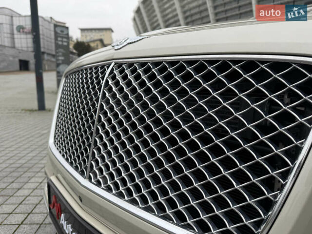 Бежевый Бентли Бентайга, объемом двигателя 5.95 л и пробегом 44 тыс. км за 119999 $, фото 9 на Automoto.ua