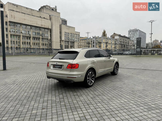 Бежевый Бентли Бентайга, объемом двигателя 5.95 л и пробегом 44 тыс. км за 119999 $, фото 6 на Automoto.ua