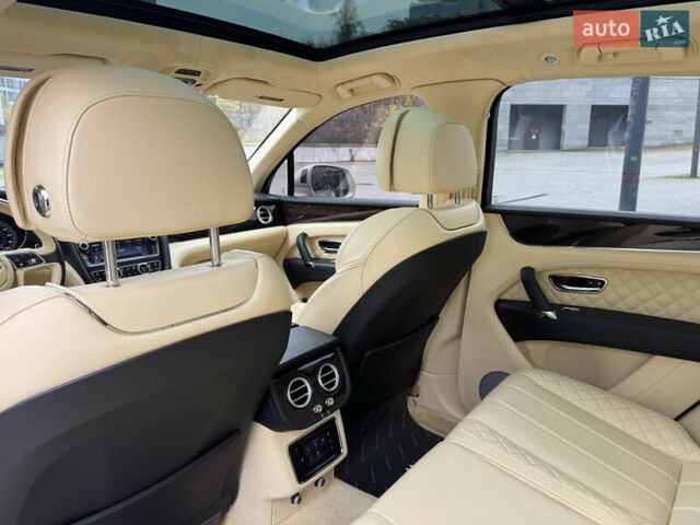Бежевый Бентли Бентайга, объемом двигателя 5.95 л и пробегом 44 тыс. км за 119999 $, фото 22 на Automoto.ua