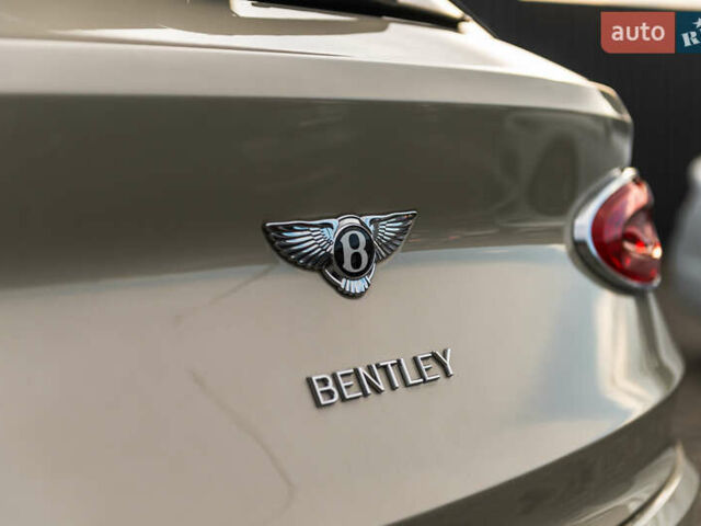 Бежевый Бентли Бентайга, объемом двигателя 4 л и пробегом 33 тыс. км за 215000 $, фото 11 на Automoto.ua