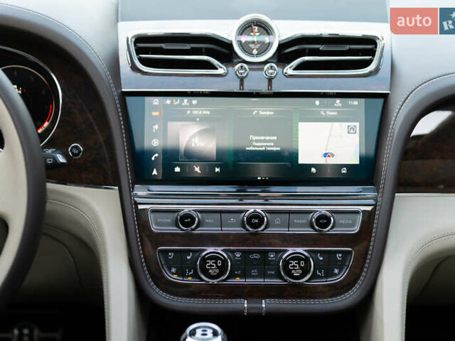 Бежевый Бентли Бентайга, объемом двигателя 4 л и пробегом 33 тыс. км за 215000 $, фото 26 на Automoto.ua