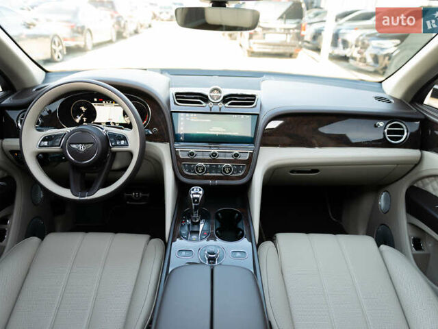 Бежевый Бентли Бентайга, объемом двигателя 4 л и пробегом 33 тыс. км за 215000 $, фото 24 на Automoto.ua