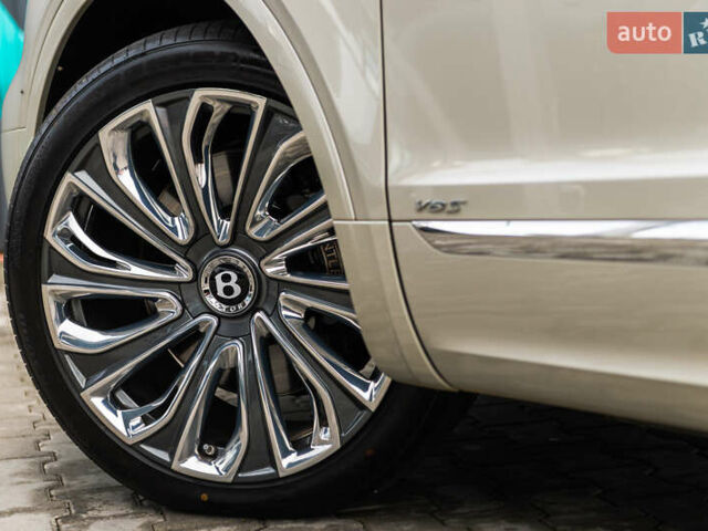 Бежевый Бентли Бентайга, объемом двигателя 4 л и пробегом 33 тыс. км за 215000 $, фото 8 на Automoto.ua
