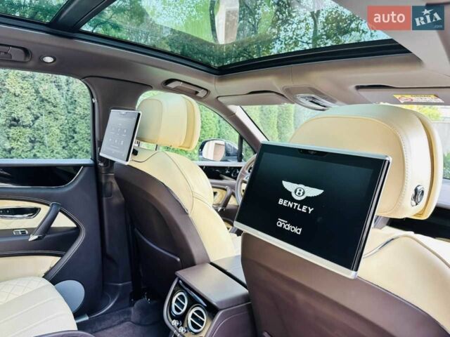 Черный Бентли Бентайга, объемом двигателя 6 л и пробегом 160 тыс. км за 87999 $, фото 10 на Automoto.ua