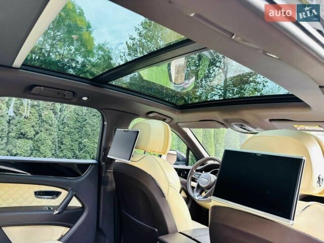 Черный Бентли Бентайга, объемом двигателя 6 л и пробегом 160 тыс. км за 87999 $, фото 11 на Automoto.ua