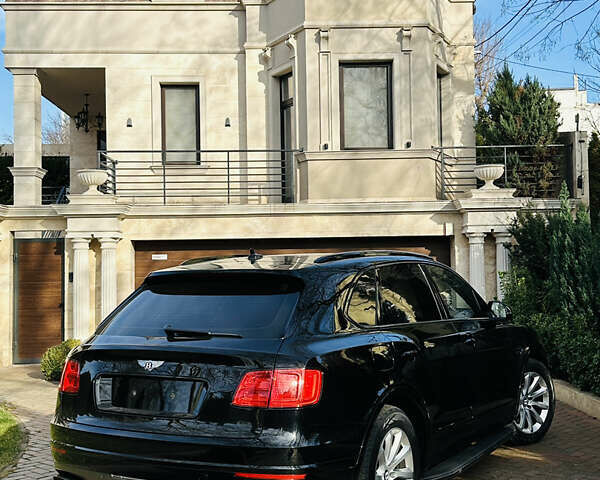 Черный Бентли Бентайга, объемом двигателя 5.95 л и пробегом 160 тыс. км за 89000 $, фото 16 на Automoto.ua