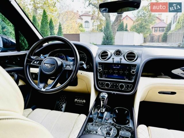 Черный Бентли Бентайга, объемом двигателя 6 л и пробегом 160 тыс. км за 87999 $, фото 14 на Automoto.ua