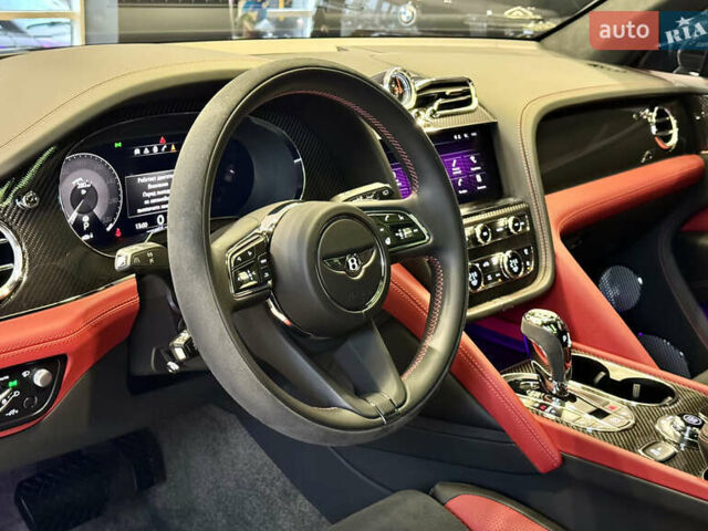 Чорний Бентлі Бентайга, об'ємом двигуна 4 л та пробігом 6 тис. км за 250000 $, фото 30 на Automoto.ua