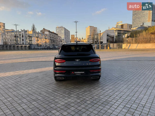 Черный Бентли Бентайга, объемом двигателя 5.95 л и пробегом 15 тыс. км за 220000 $, фото 5 на Automoto.ua