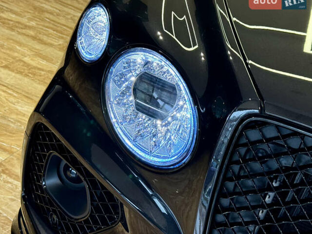 Чорний Бентлі Бентайга, об'ємом двигуна 4 л та пробігом 6 тис. км за 250000 $, фото 3 на Automoto.ua