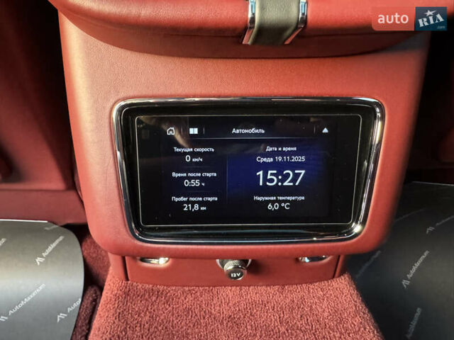 Черный Бентли Бентайга, объемом двигателя 5.95 л и пробегом 15 тыс. км за 220000 $, фото 41 на Automoto.ua