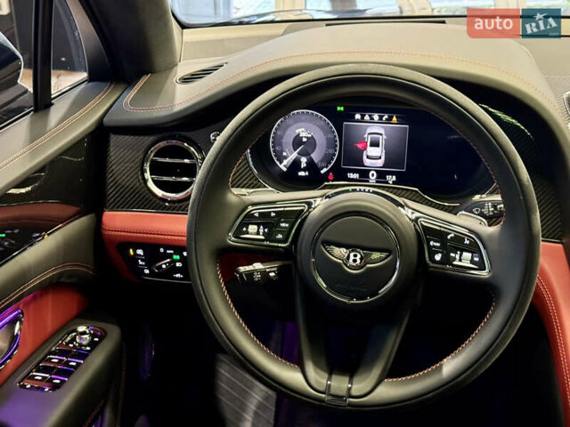 Чорний Бентлі Бентайга, об'ємом двигуна 4 л та пробігом 6 тис. км за 250000 $, фото 35 на Automoto.ua
