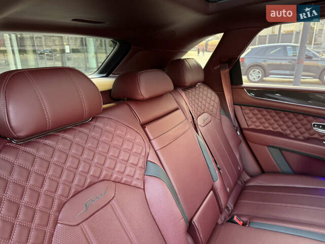 Черный Бентли Бентайга, объемом двигателя 5.95 л и пробегом 15 тыс. км за 220000 $, фото 50 на Automoto.ua