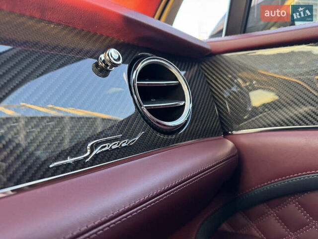 Черный Бентли Бентайга, объемом двигателя 5.95 л и пробегом 15 тыс. км за 220000 $, фото 27 на Automoto.ua