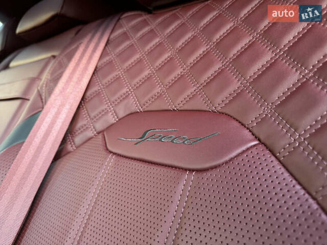 Черный Бентли Бентайга, объемом двигателя 5.95 л и пробегом 15 тыс. км за 220000 $, фото 36 на Automoto.ua