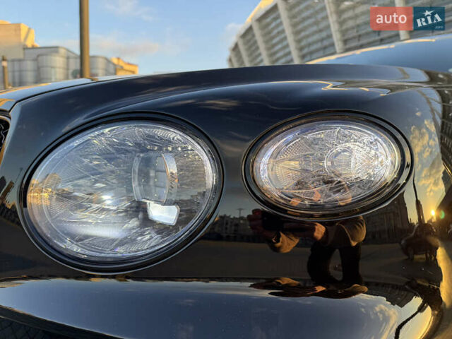 Черный Бентли Бентайга, объемом двигателя 5.95 л и пробегом 15 тыс. км за 220000 $, фото 13 на Automoto.ua