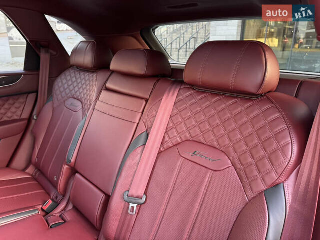 Черный Бентли Бентайга, объемом двигателя 5.95 л и пробегом 15 тыс. км за 220000 $, фото 35 на Automoto.ua