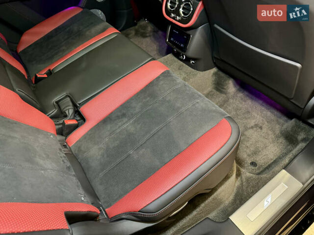 Чорний Бентлі Бентайга, об'ємом двигуна 4 л та пробігом 6 тис. км за 250000 $, фото 68 на Automoto.ua