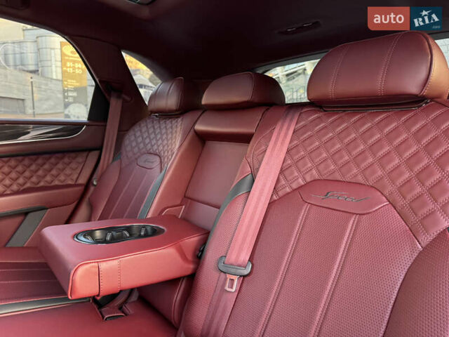 Черный Бентли Бентайга, объемом двигателя 5.95 л и пробегом 15 тыс. км за 220000 $, фото 37 на Automoto.ua