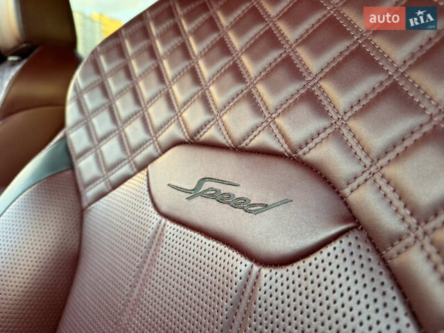 Черный Бентли Бентайга, объемом двигателя 5.95 л и пробегом 15 тыс. км за 220000 $, фото 23 на Automoto.ua