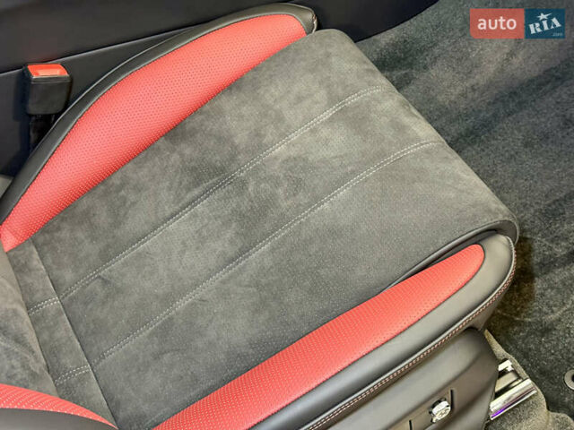 Чорний Бентлі Бентайга, об'ємом двигуна 4 л та пробігом 6 тис. км за 250000 $, фото 74 на Automoto.ua