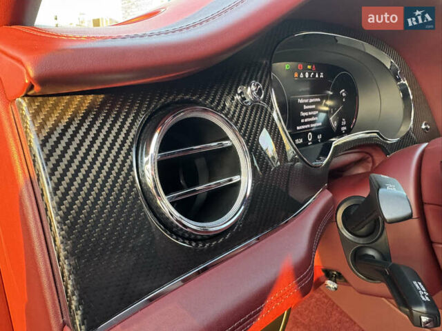 Черный Бентли Бентайга, объемом двигателя 5.95 л и пробегом 15 тыс. км за 220000 $, фото 22 на Automoto.ua