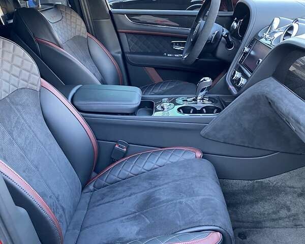 Бентли Бентайга 2019 в Одессе на Automoto.ua Красный Бентли Бентайга, объемом двигателя 6 л и пробегом 10 тыс. км за 329609 $, фото 36 на Automoto.ua