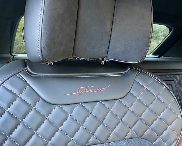 Бентли Бентайга 2019 в Одессе на Automoto.ua Красный Бентли Бентайга, объемом двигателя 6 л и пробегом 10 тыс. км за 329609 $, фото 23 на Automoto.ua