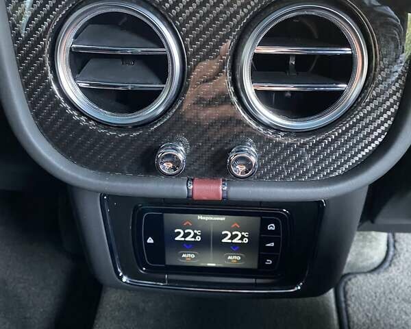 Бентли Бентайга 2019 в Одессе на Automoto.ua Красный Бентли Бентайга, объемом двигателя 6 л и пробегом 10 тыс. км за 329609 $, фото 25 на Automoto.ua