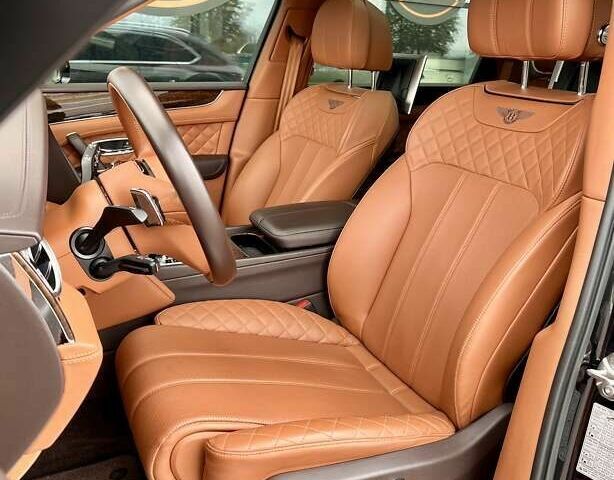 Бентли Бентайга, объемом двигателя 4 л и пробегом 89 тыс. км за 126999 $, фото 24 на Automoto.ua
