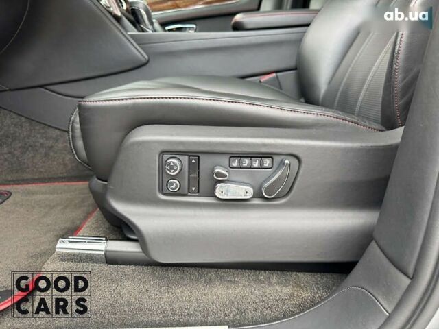 Бентлі Бентайга, об'ємом двигуна 6 л та пробігом 68 тис. км за 105000 $, фото 16 на Automoto.ua