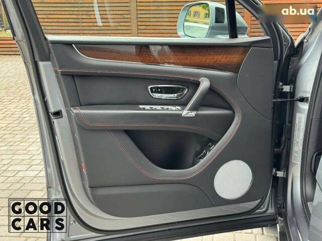 Бентлі Бентайга, об'ємом двигуна 6 л та пробігом 68 тис. км за 105000 $, фото 11 на Automoto.ua