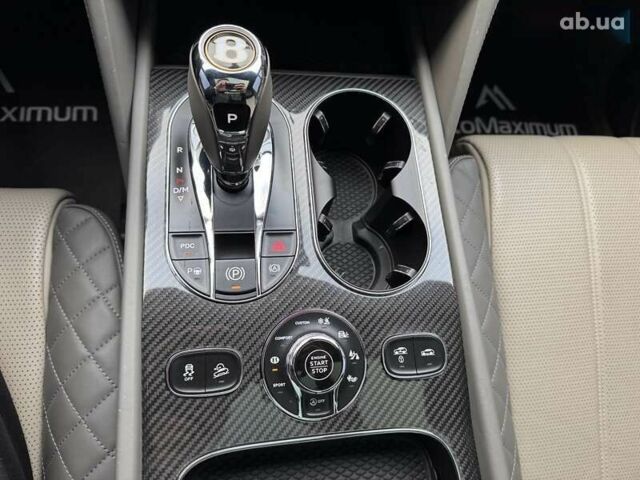 Бентли Бентайга, объемом двигателя 6 л и пробегом 49 тыс. км за 179000 $, фото 23 на Automoto.ua