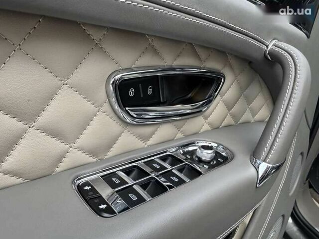 Бентли Бентайга, объемом двигателя 6 л и пробегом 49 тыс. км за 179000 $, фото 17 на Automoto.ua