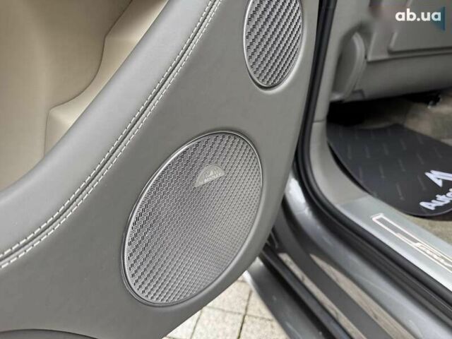 Бентли Бентайга, объемом двигателя 6 л и пробегом 49 тыс. км за 179000 $, фото 28 на Automoto.ua