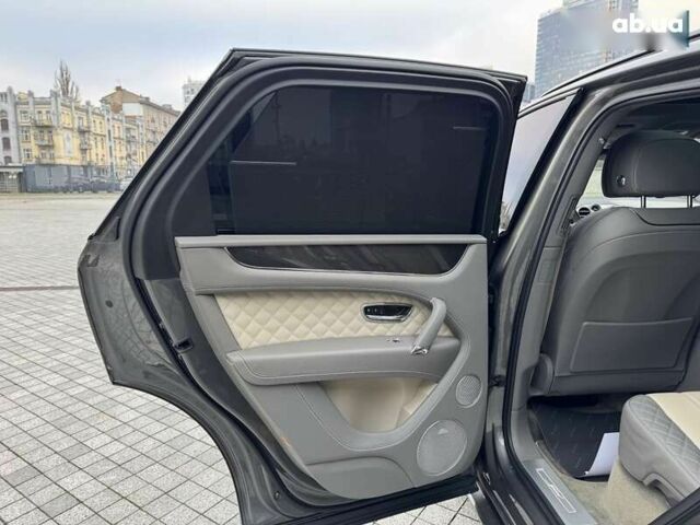 Бентли Бентайга, объемом двигателя 6 л и пробегом 49 тыс. км за 179000 $, фото 27 на Automoto.ua