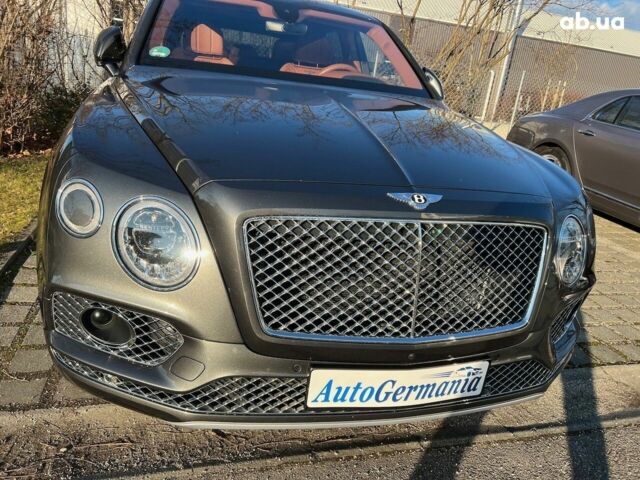 Бентлі Бентайга, об'ємом двигуна 4 л та пробігом 2 тис. км за 211883 $, фото 1 на Automoto.ua