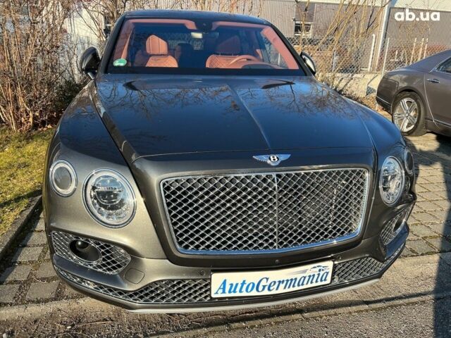 Бентлі Бентайга, об'ємом двигуна 4 л та пробігом 2 тис. км за 211883 $, фото 23 на Automoto.ua