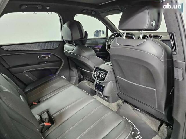 Бентли Бентайга, объемом двигателя 0 л и пробегом 44 тыс. км за 171999 $, фото 13 на Automoto.ua