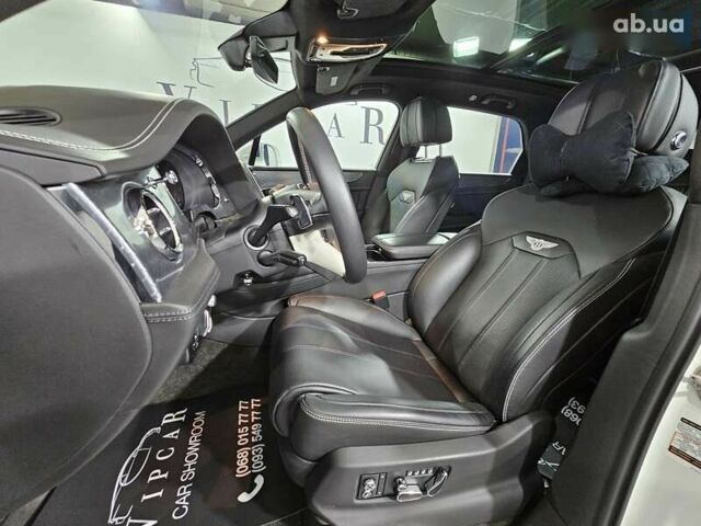 Бентли Бентайга, объемом двигателя 0 л и пробегом 44 тыс. км за 171999 $, фото 21 на Automoto.ua