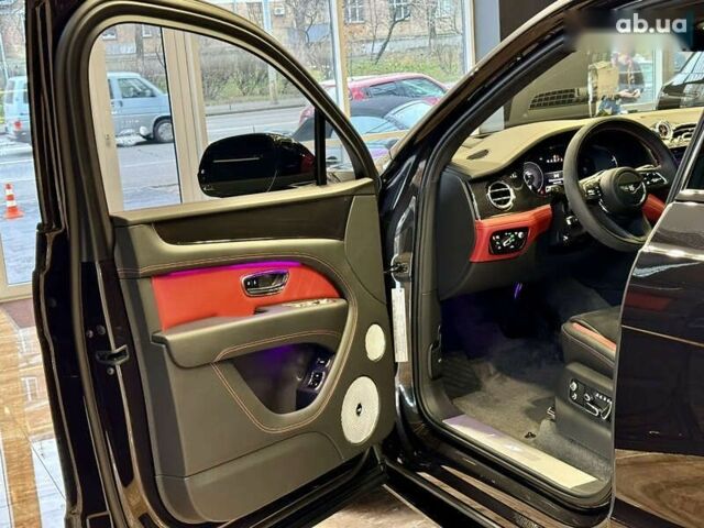 Бентли Бентайга, объемом двигателя 4 л и пробегом 6 тыс. км за 250000 $, фото 24 на Automoto.ua